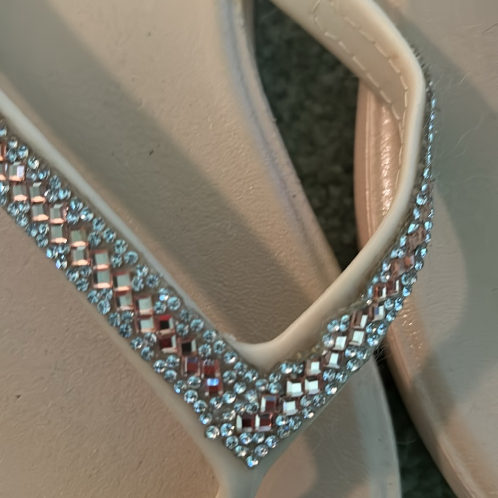 Wedge sandals with gems - Picture 2 of 3